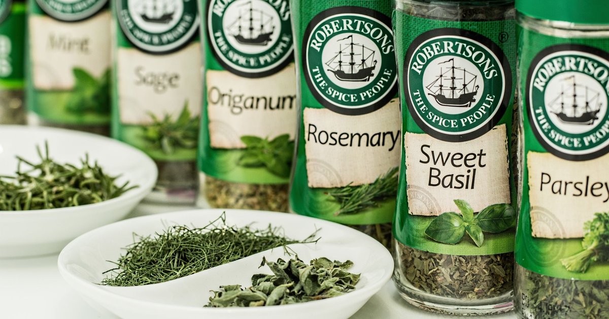 Dried rosemary storage guide — how long it lasts