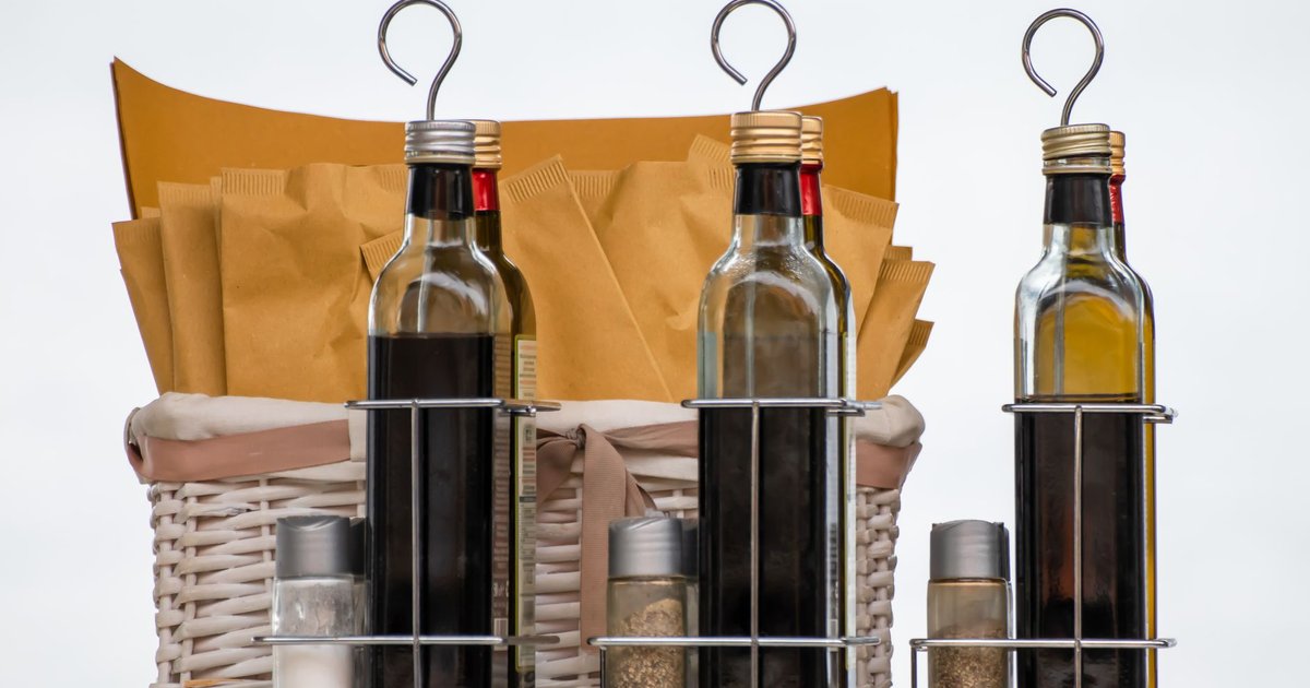 Vinegar storage guide — how long it lasts